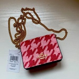 NWT Coach mini wallet on chain houndstooth pink and red